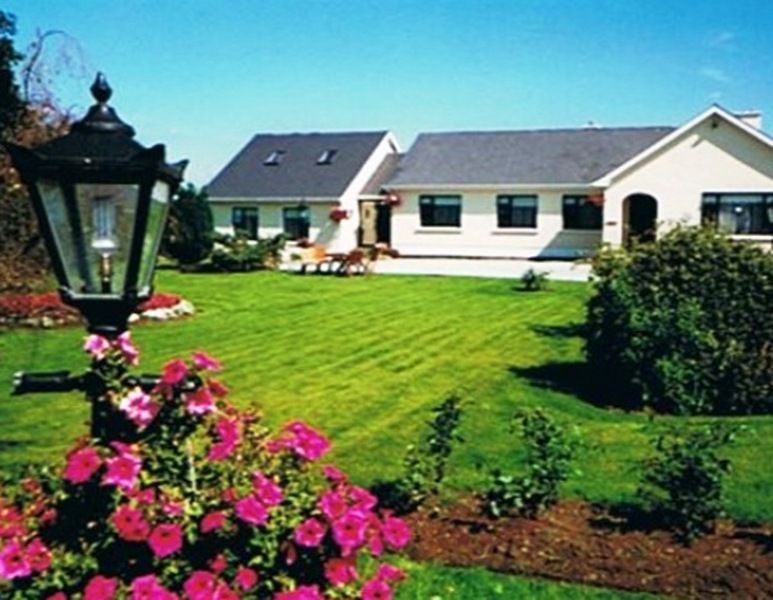 טראלי Cois Li B&B מראה חיצוני תמונה